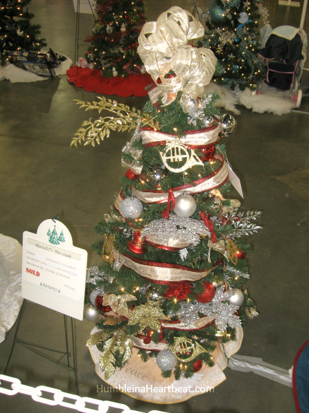 Handel's Messiah Themed Christmas Tree at Festival of Trees 2014