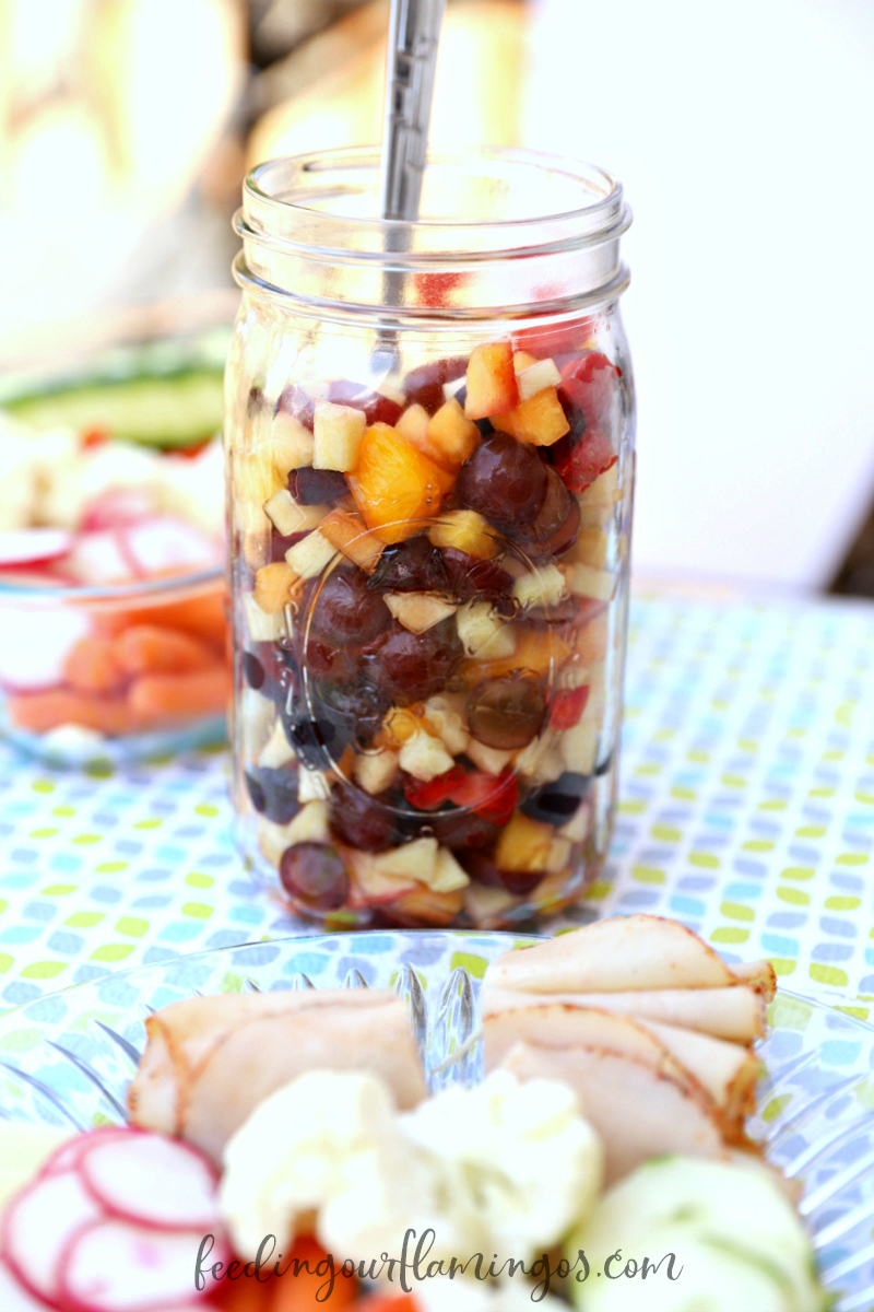 Few things in life are better than having healthy food ready when you need it most. That’s why fruit salad in a jar is so genius. Keep a jar of fruit salad in the fridge at all times and your family will have no option but to eat it!