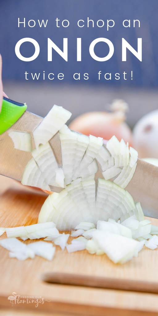 If you have very little time to spare and want to cook healthy, homemade meals, it's imperative to prep ingredients quickly! Find out now how to chop onions faster!